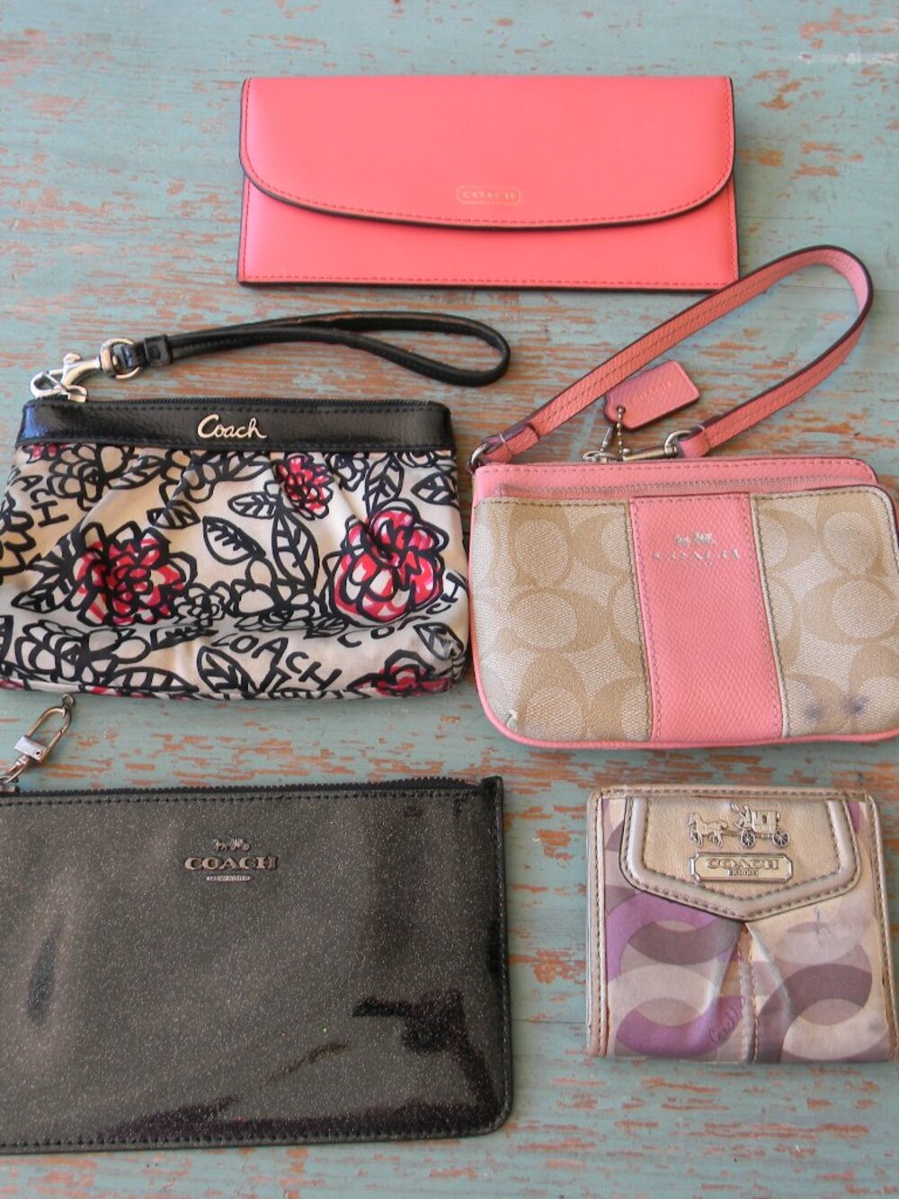 LOT OF 5 COACH REHAB PROJECT WALLETS/WRISTLETS SIGNATURE LOGO